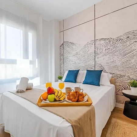 La Malagueta Pool & Parking Apartment Malaga